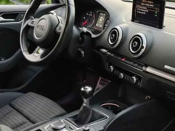 Audi A3 Sportback 8V 1.6 TDI S line Sportpaket