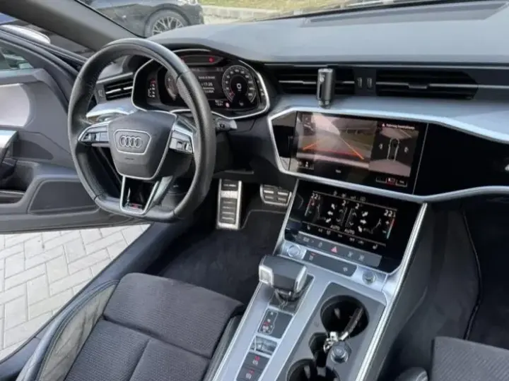 Audi A6 C8