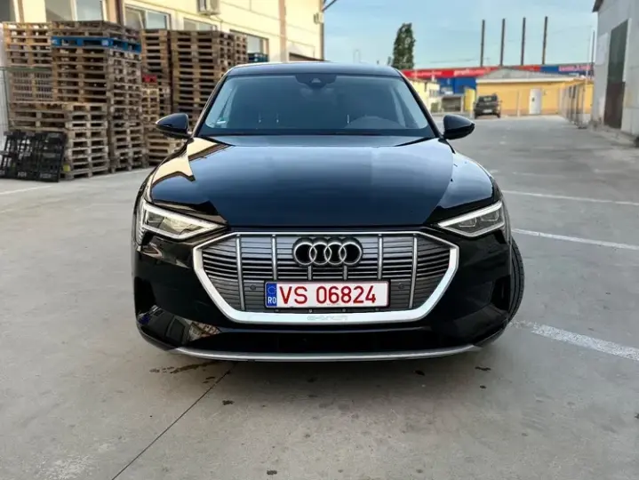 Audi e-tron 50 quattro