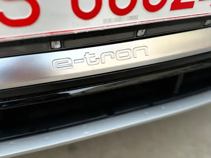 Audi e-tron 50 quattro