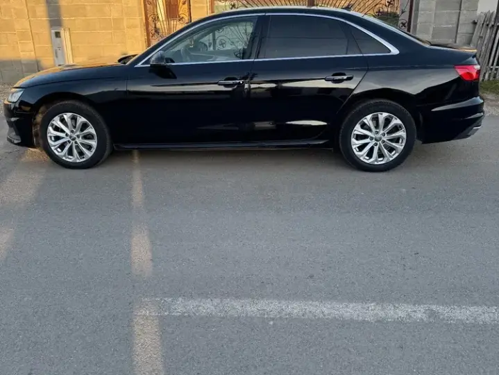 Audi A4 Limuzina B9