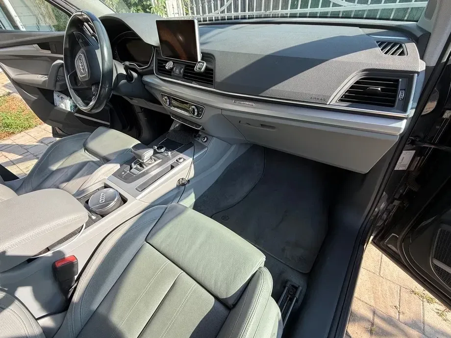 Audi Q5 FY 50 TFSIe quattro S tronic S line — imagine 6
