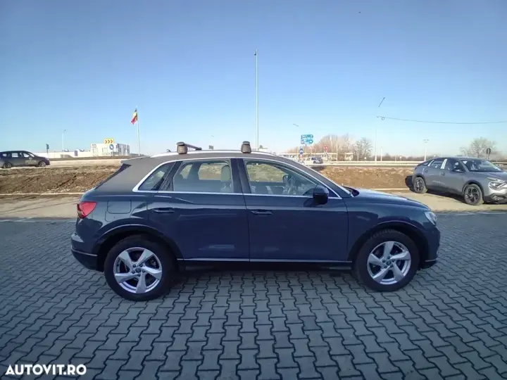 Audi Q3 F3
