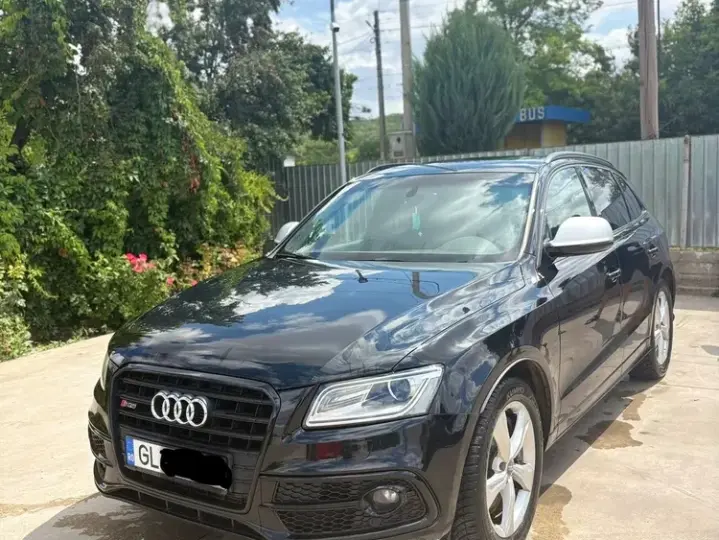 Audi SQ5 8R