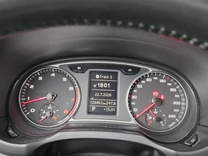Audi A1 3-portiere 8X 1.4 TFSI S tronic S line edition