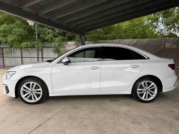 Audi A3 Limuzina 8Y 35 TFSI S tronic