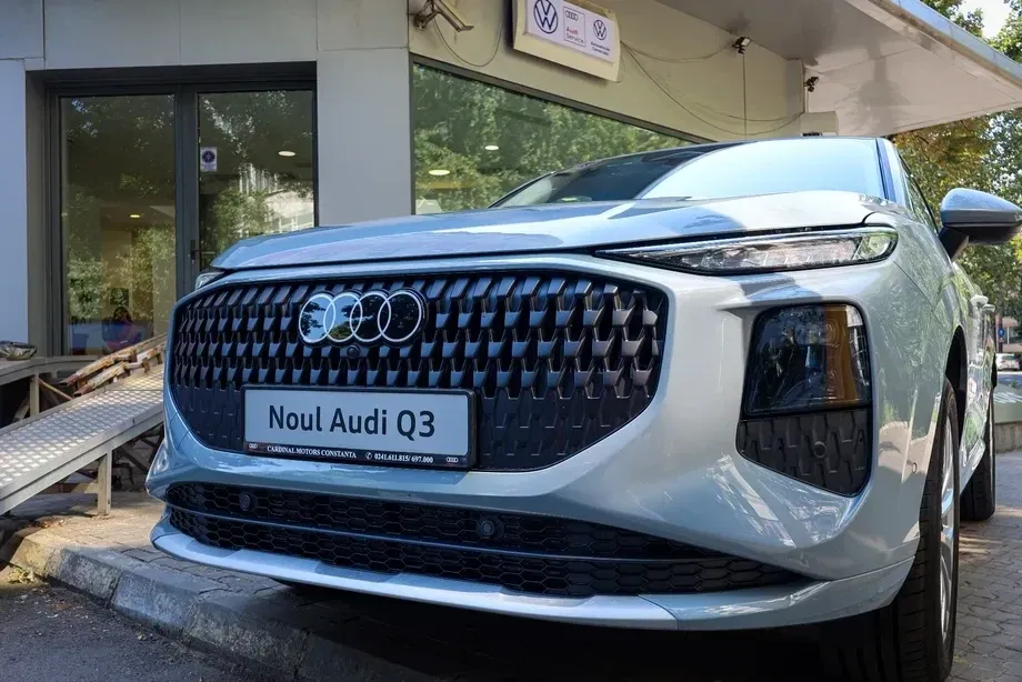 Audi Q3 F3 35 TFSI S tronic MHEV Advanced — imagine 2
