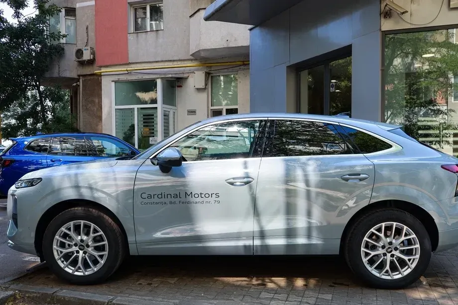Audi Q3 F3 35 TFSI S tronic MHEV Advanced — imagine 3