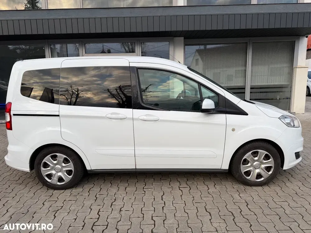 Ford Tourneo Courier 1.0 EcoBoost S&S Trend — imagine 2