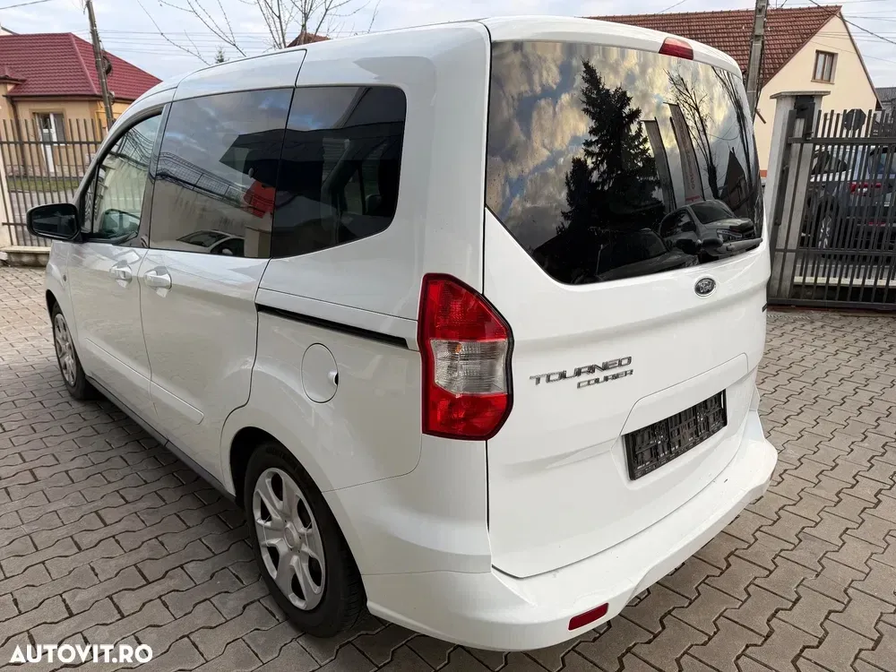 Ford Tourneo Courier 1.0 EcoBoost S&S Trend — imagine 3