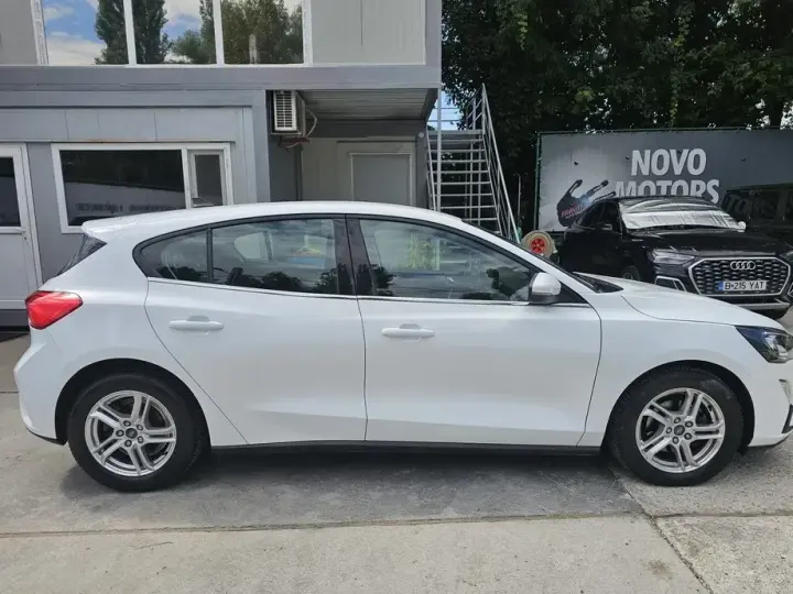 Ford Focus MK4 1.0 EcoBoost Connected