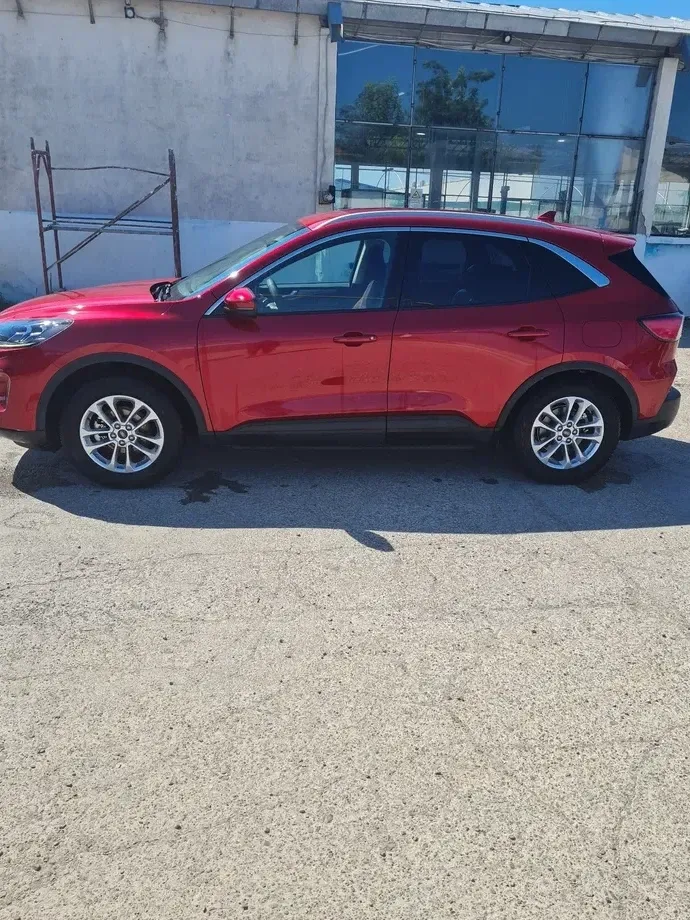 Ford Kuga III 1.5 EcoBoost FWD Titanium — imagine 2