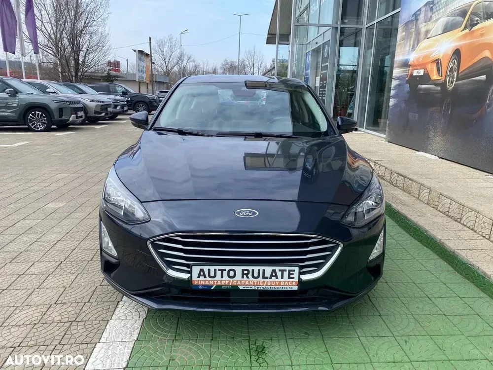 Ford Focus MK4 1.0 EcoBoost MHEV Connected — imagine 3