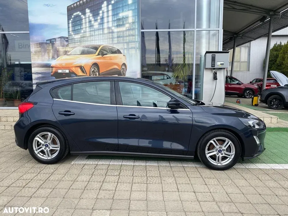 Ford Focus MK4 1.0 EcoBoost MHEV Connected — imagine 2