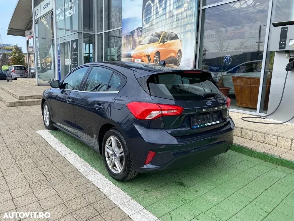 Ford Focus MK4 1.0 EcoBoost MHEV Connected — imagine 6