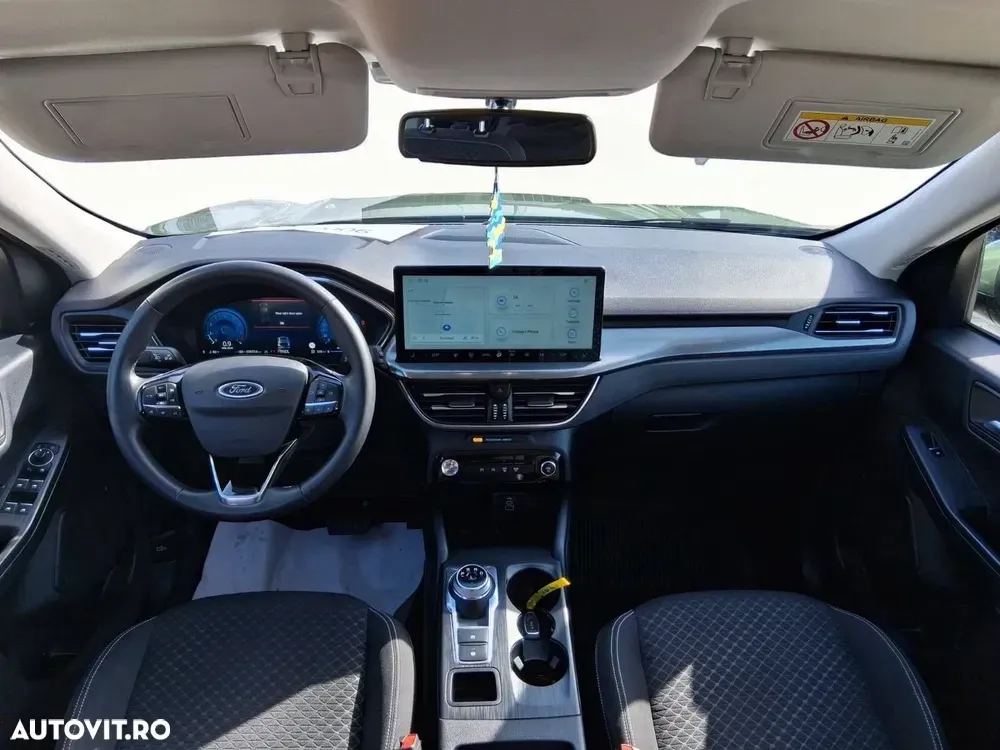 Ford Kuga — imagine 4