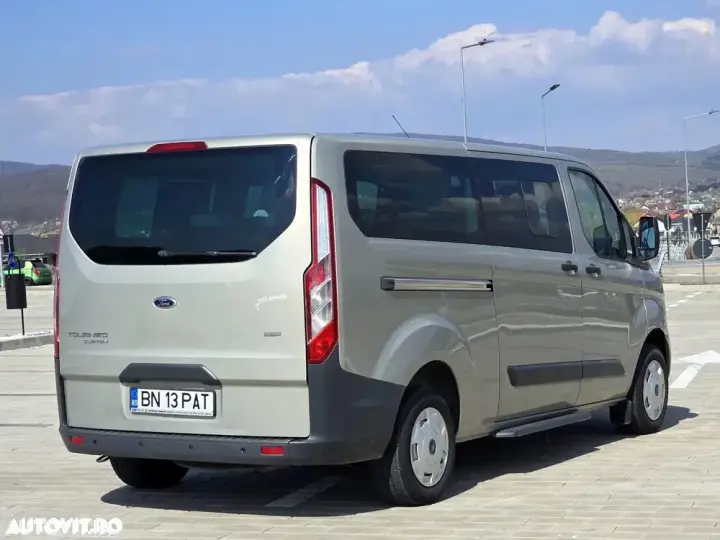 Ford Tourneo Custom 300 L1H1 VA Titanium