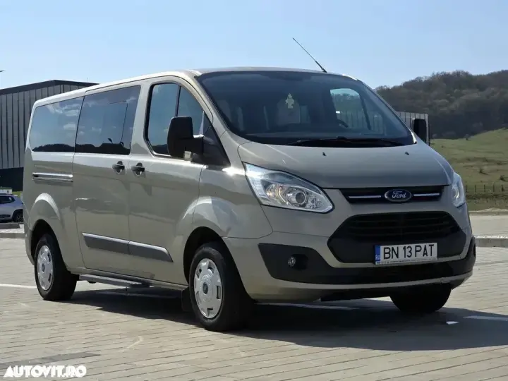 Ford Tourneo Custom 300 L1H1 VA Titanium