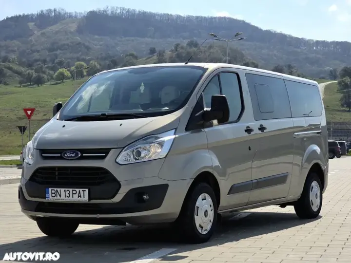 Ford Tourneo Custom 300 L1H1 VA Titanium