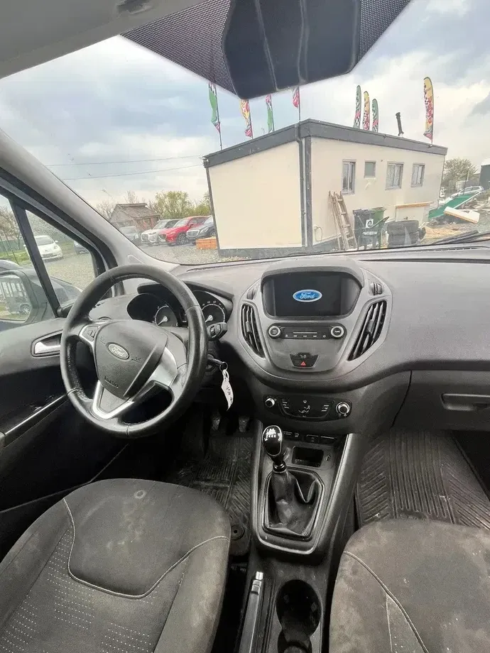 Ford Transit Connect — imagine 3