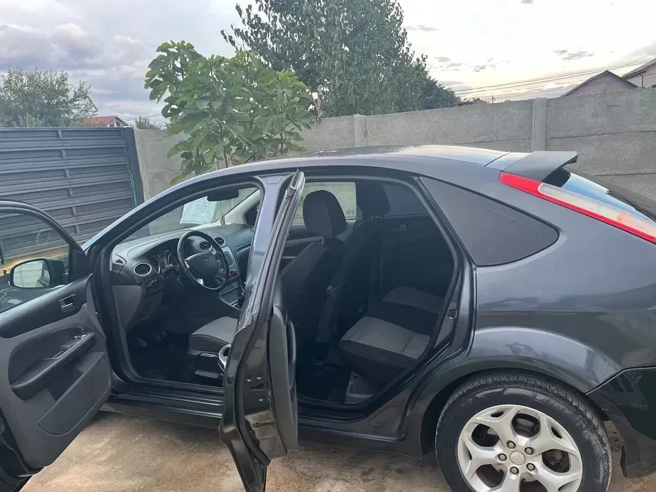 Ford Focus MK2 — imagine 5