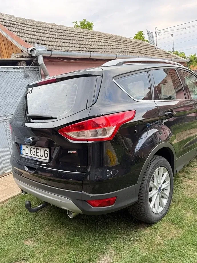 Ford Kuga II 2.0 TDCi 4x4 Titanium — imagine 4