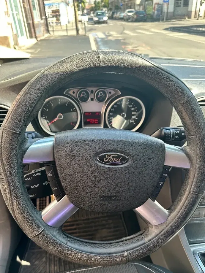 Ford Focus MK2 — imagine 5