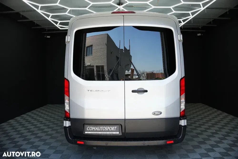 Ford Transit — imagine 5