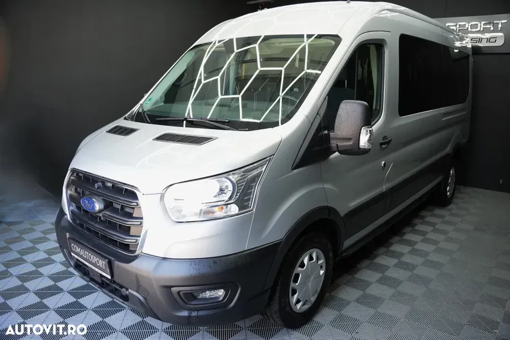 Ford Transit — imagine 3