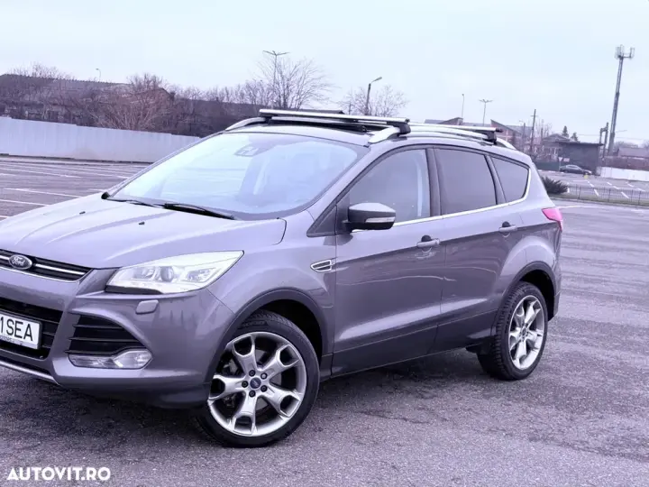 Ford Kuga 2.0 TDCi 4WD Powershift Titanium
