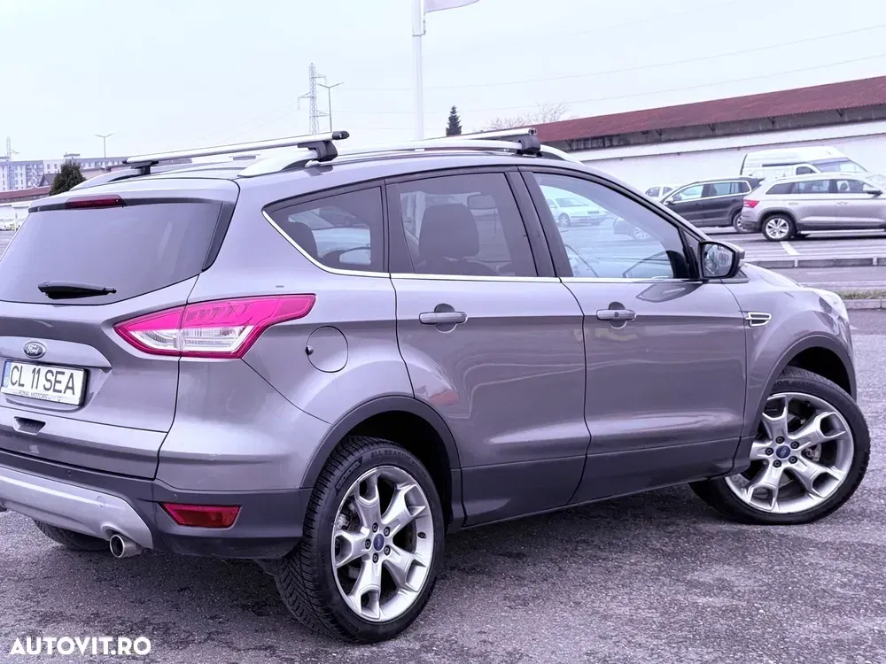 Ford Kuga 2.0 TDCi 4WD Powershift Titanium — imagine 5