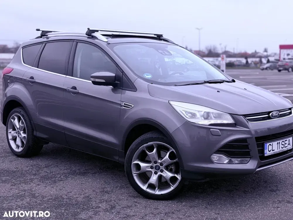 Ford Kuga 2.0 TDCi 4WD Powershift Titanium — imagine 3