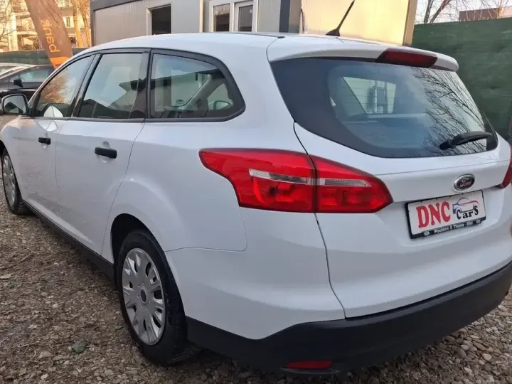 Ford Focus 1.5 TDCi DPF Start-Stopp-System Ambiente
