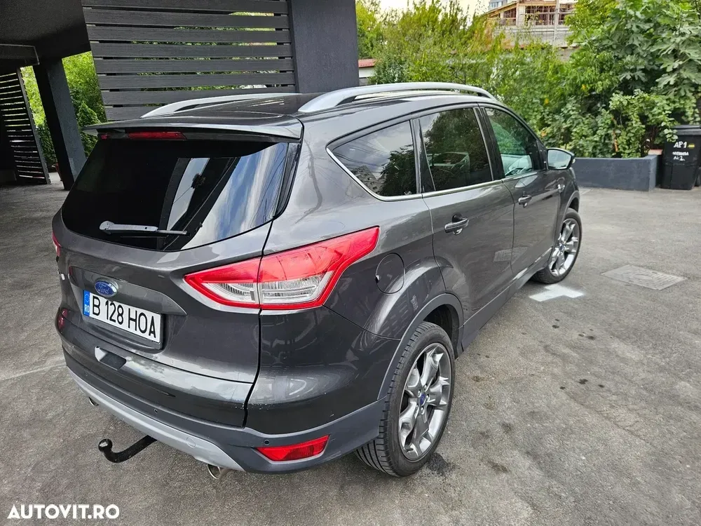 Ford Kuga II 2.0 TDCi Powershift 4WD Titanium — imagine 3
