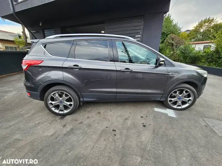 Ford Kuga II 2.0 TDCi Powershift 4WD Titanium