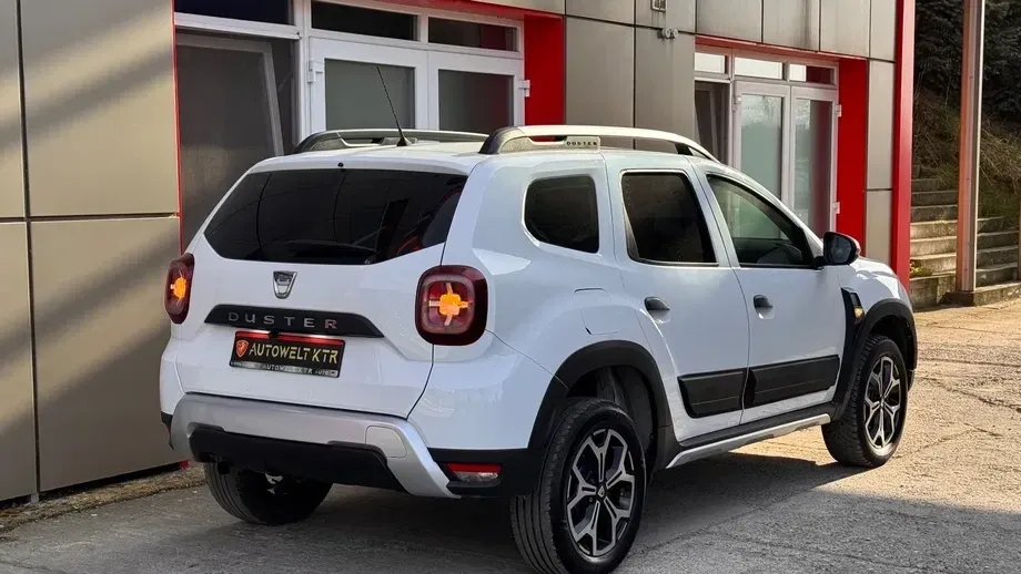 Dacia Duster II TCe 100 2WD Celebration — imagine 3