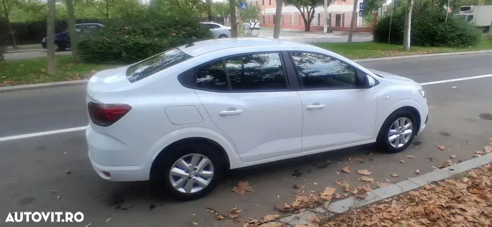 Dacia Logan III TCe 90 MT6 Comfort — imagine 4