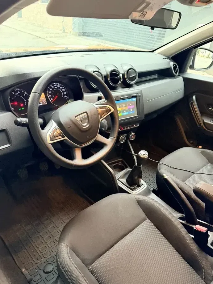 Dacia Duster 1.5 dCi 4x4 Ambiance — imagine 6