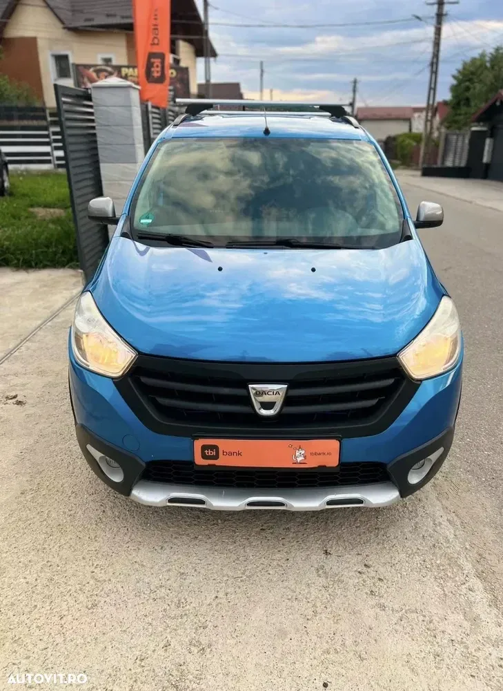 Dacia Lodgy 1.5 dCi 109 CP Stepway — imagine 4
