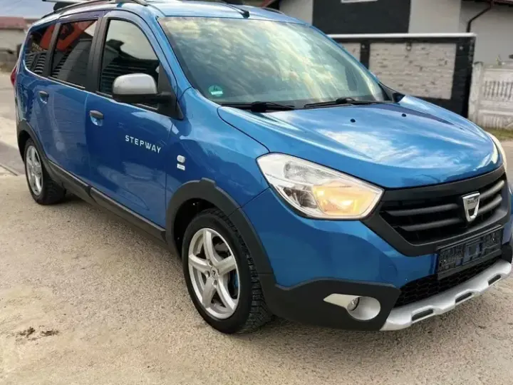 Dacia Lodgy 1.5 dCi 109 CP Stepway