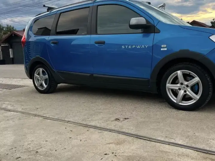 Dacia Lodgy 1.5 dCi 109 CP Stepway