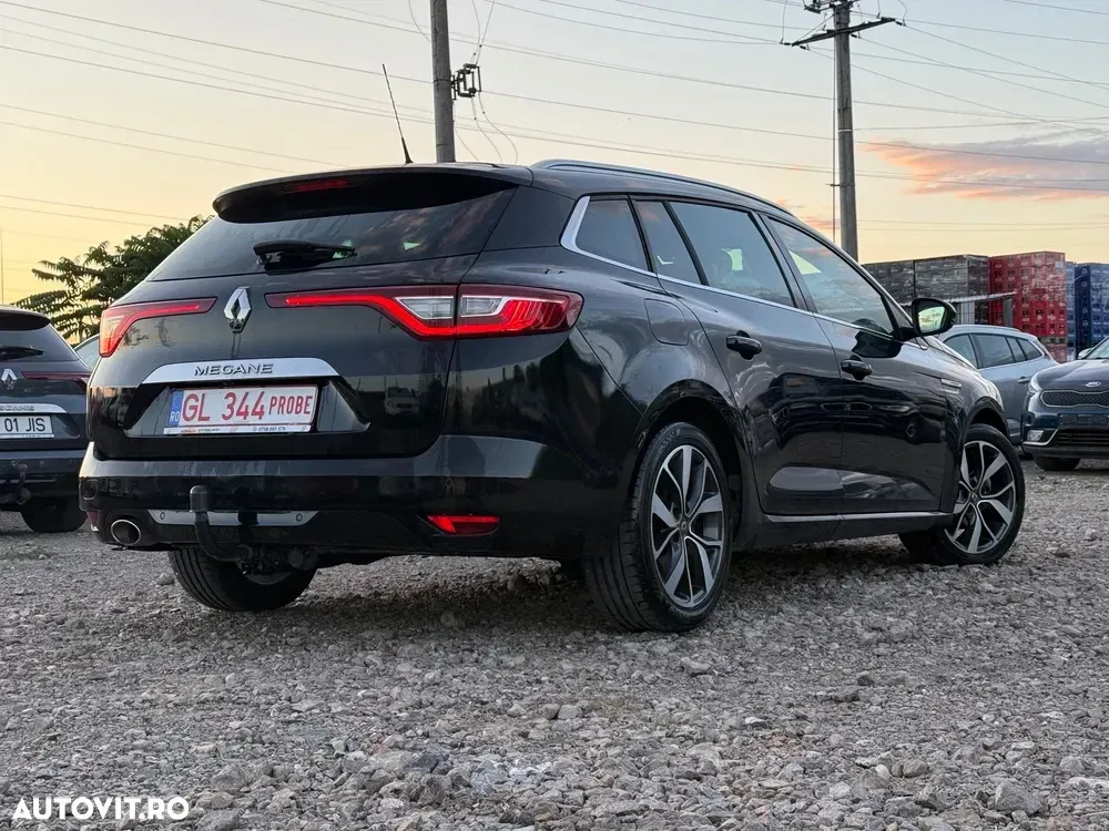 Renault Mégane IV ENERGY dCi 110 EDC BOSE EDITION — imagine 4