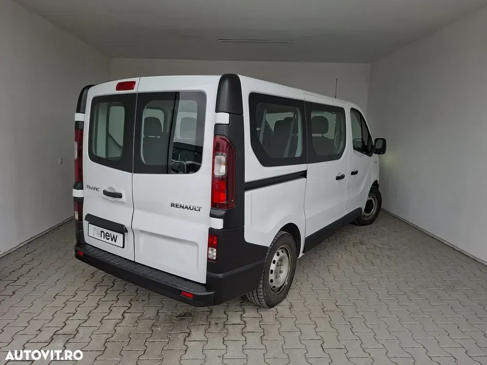 Renault Trafic 2.0 Blue dCi 120 Combi L1H1 8+1 locuri Authentique — imagine 2