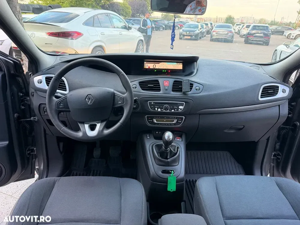 Renault Grand Scenic dCi 130 FAP Bose Edition — imagine 5