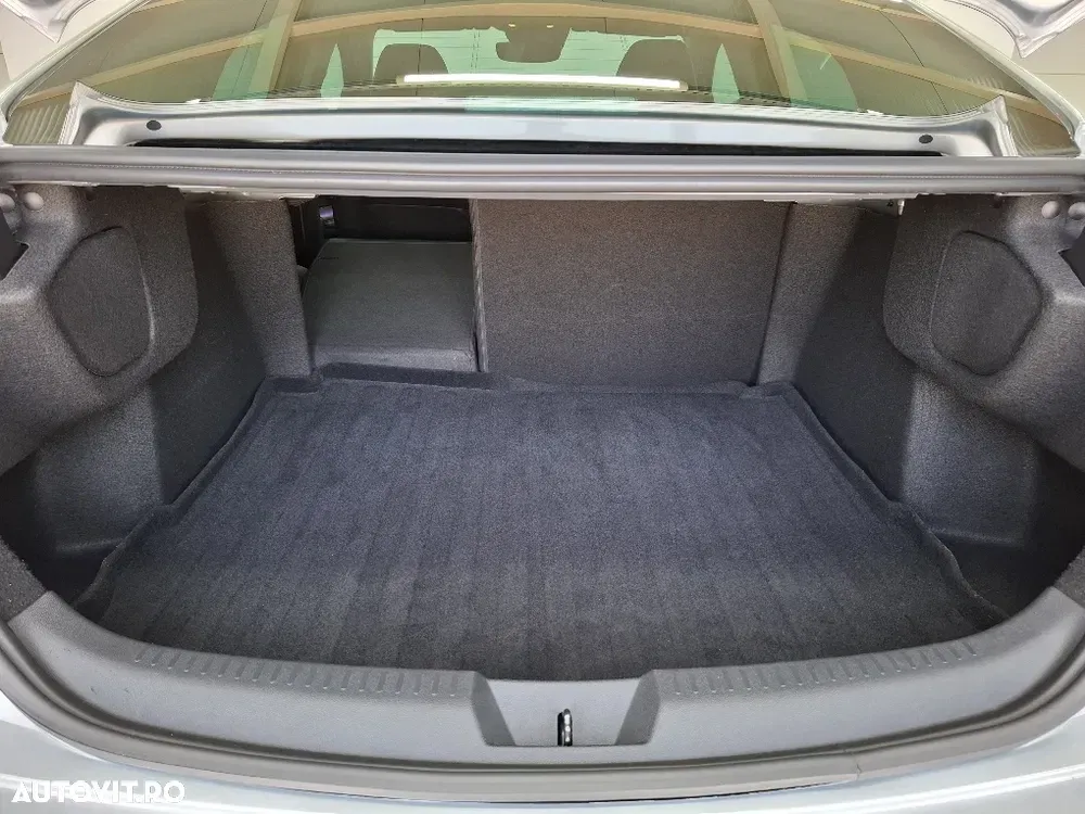 Renault Mégane IV TCe 140 GPF Techno — imagine 5