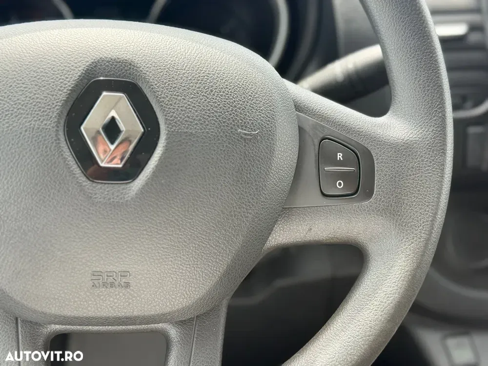 Renault Trafic Grand Combi Life — imagine 5