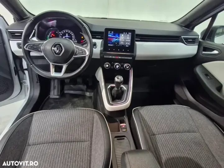 Renault Clio V V TCe Intens