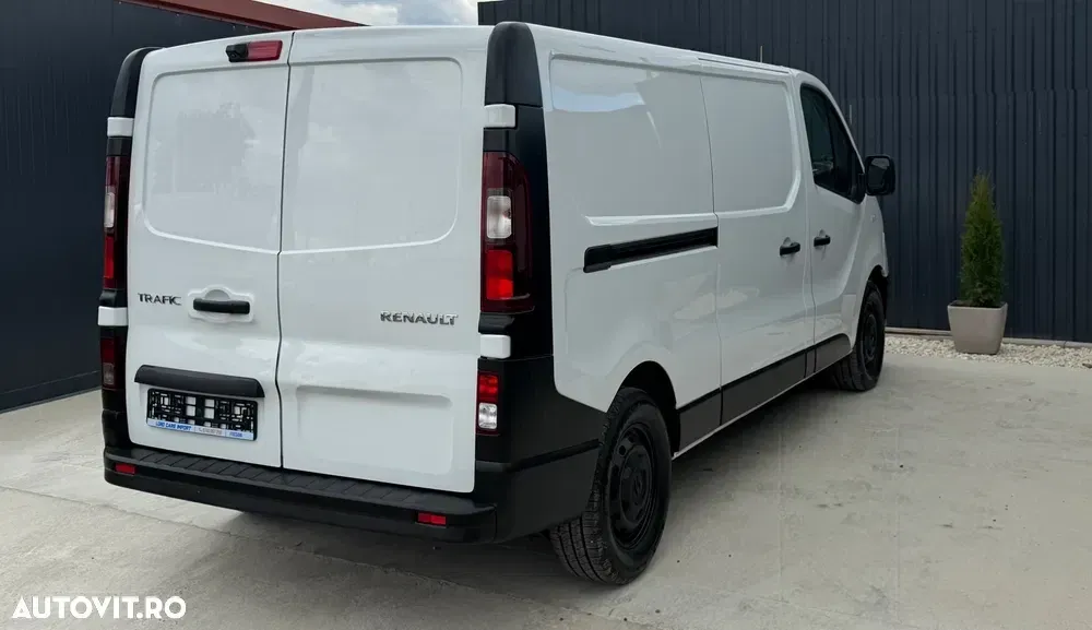 Renault Trafic 2.0 Blue dCi 146 Furgon Cabina Dubla L2H1 Authentique — imagine 4