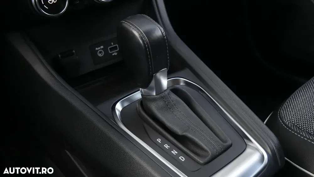 Renault Captur TCe 140 EDC GPF INTENS — imagine 4