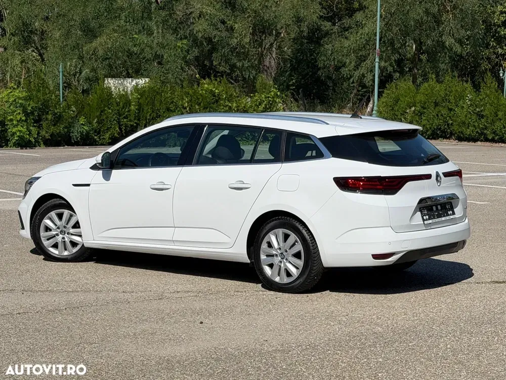 Renault Mégane IV E-TECH 160 BUSINESS EDITION — imagine 5